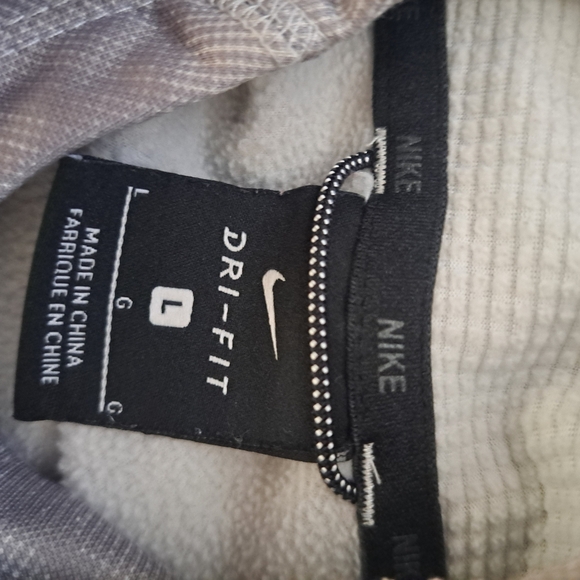 Nike Youth Large Dri-Fit Gray Camo Pullover Hoodie - Picture 2 of 5